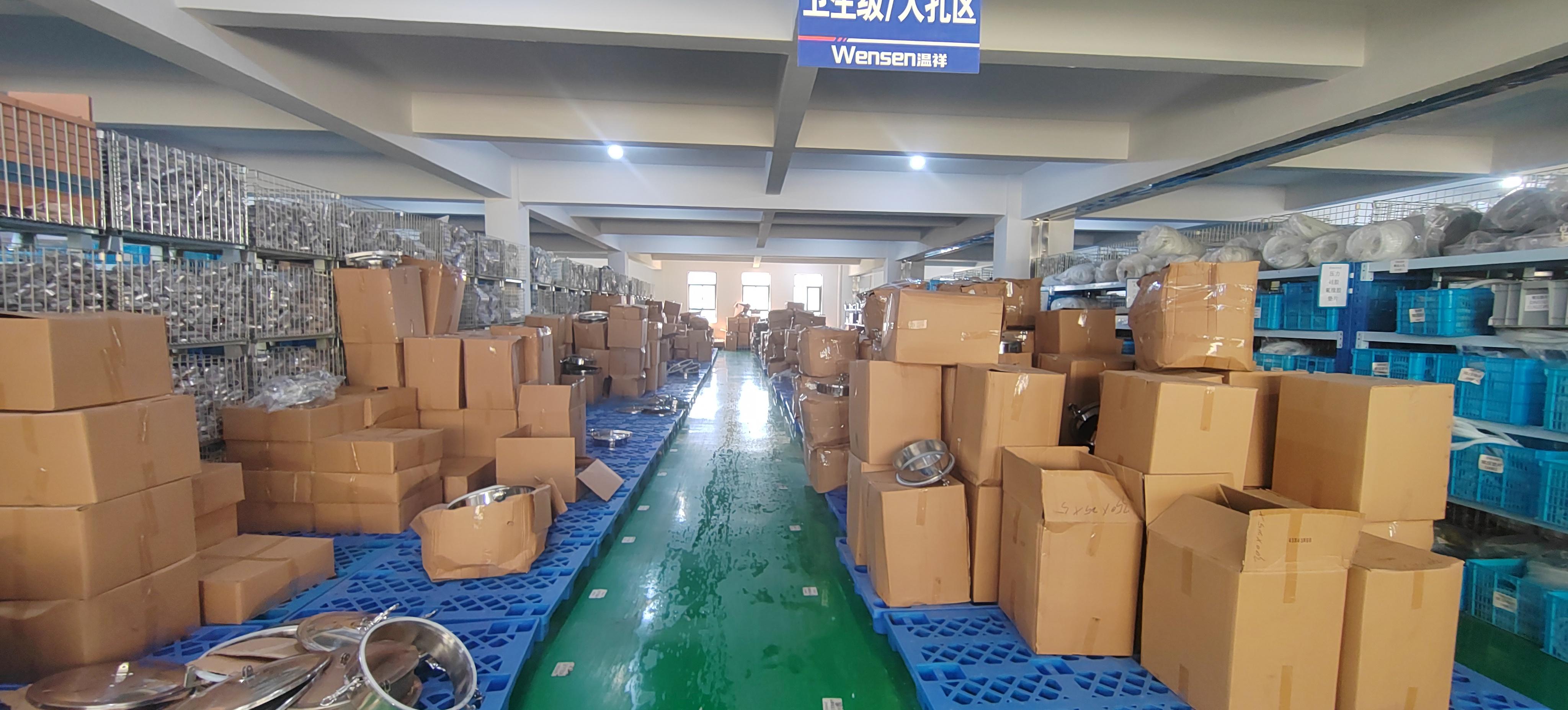合作供方成品仓储与备货现场